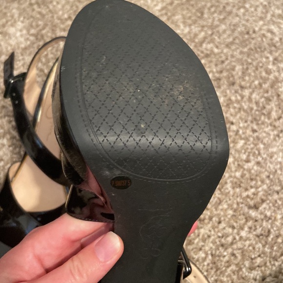 Jessica Simpson size 7.5 black heels - Picture 2 of 2